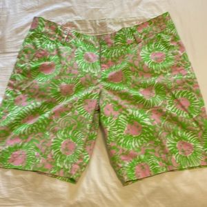 Lilly Pulitzer “The Chipper” Bermuda Short Size 14, Pristine Condition!